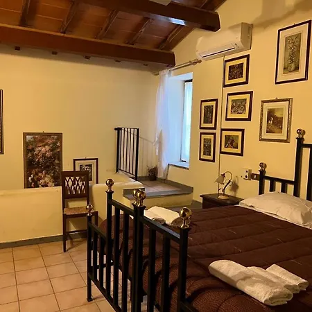 Room In Bb - Country Home Vacanze 게스트하우스 Capro